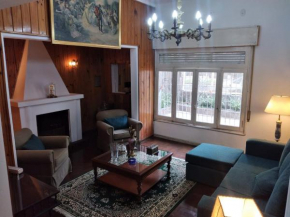 La Dorada , Casa entera en Excelente Zona Residencial con cochera techada y parrillero